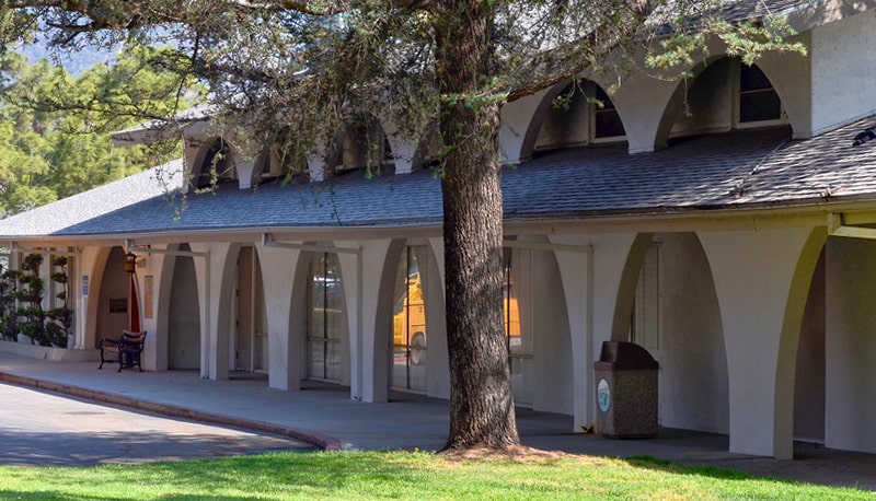 FRIENDSHIP-AUDITORIUM FRIENDSHIP-AUDITORIUM