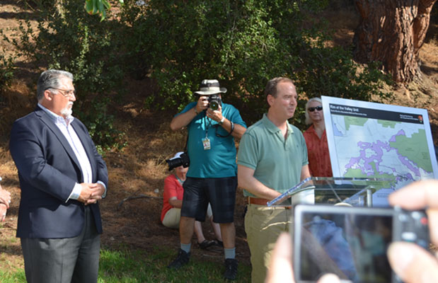 A Green Ring for Los Angeles